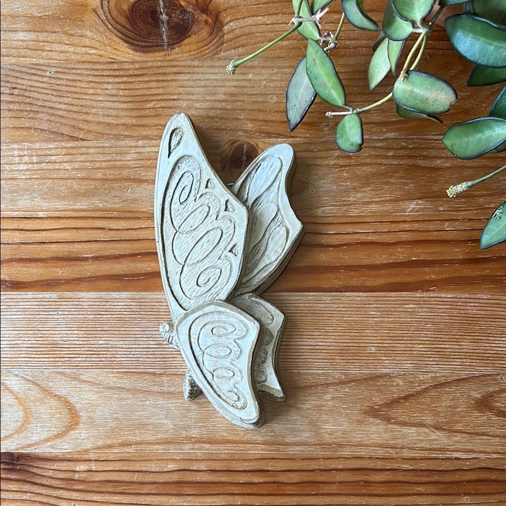 Vintage Butterfly Burwood Decor